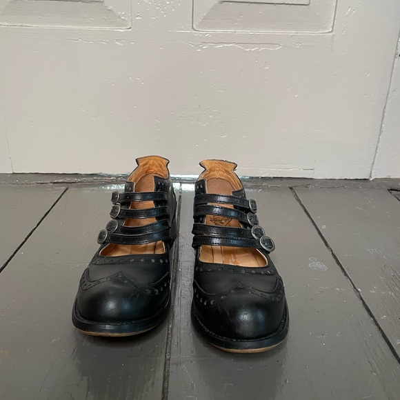 John Fluevog Black Strappy Flats - Picture 6 of 6